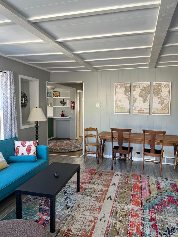 Rustic 2 Bedroom Boho Apartment Laramie Eksteriør billede